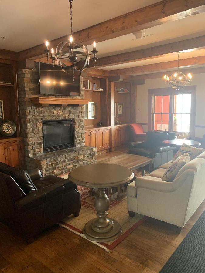 Highland House 207 Slopeside, Village Area, Ski In Out スノーシュー エクステリア 写真